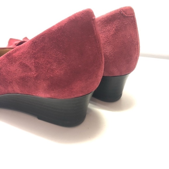 Earth Teaberry Deep Red Suede Wedge Heels, Size 7 - Picture 5 of 11